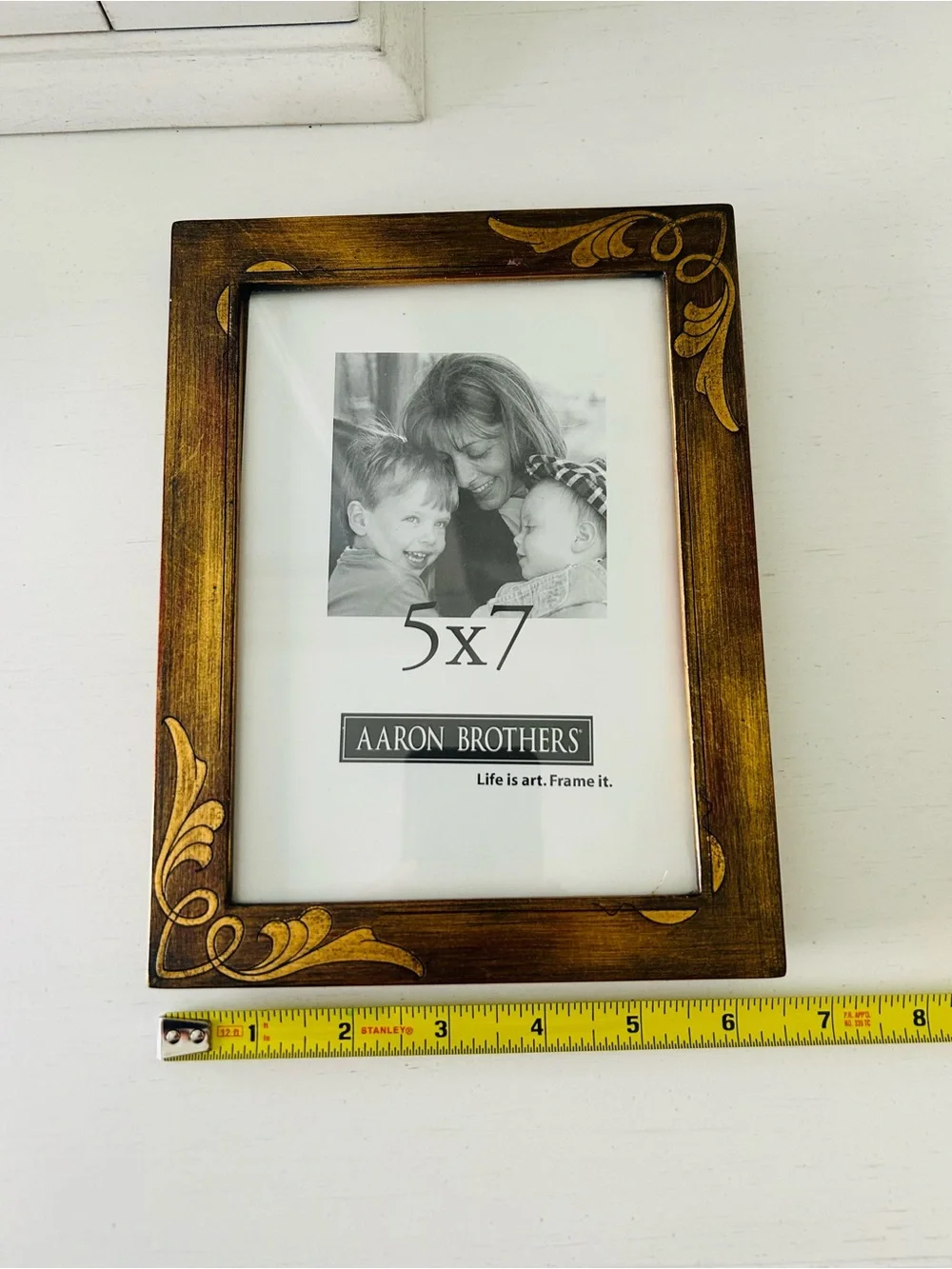 Aaron Brothers 5x7 Decorative Wood Picture Frame in Brown and Gold
